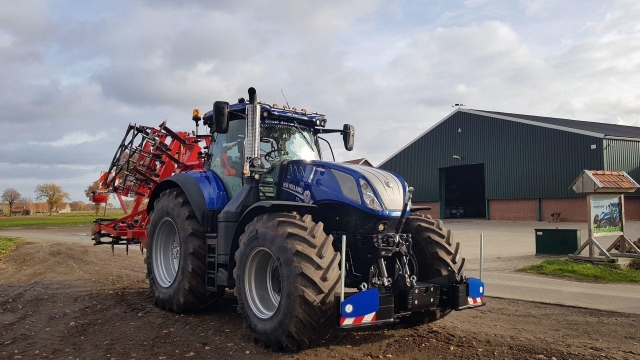 The Marvels of the Holland Tractor: Revolutionizing Farming Efficiency